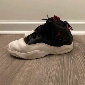 White black and red Jordan’s good condition